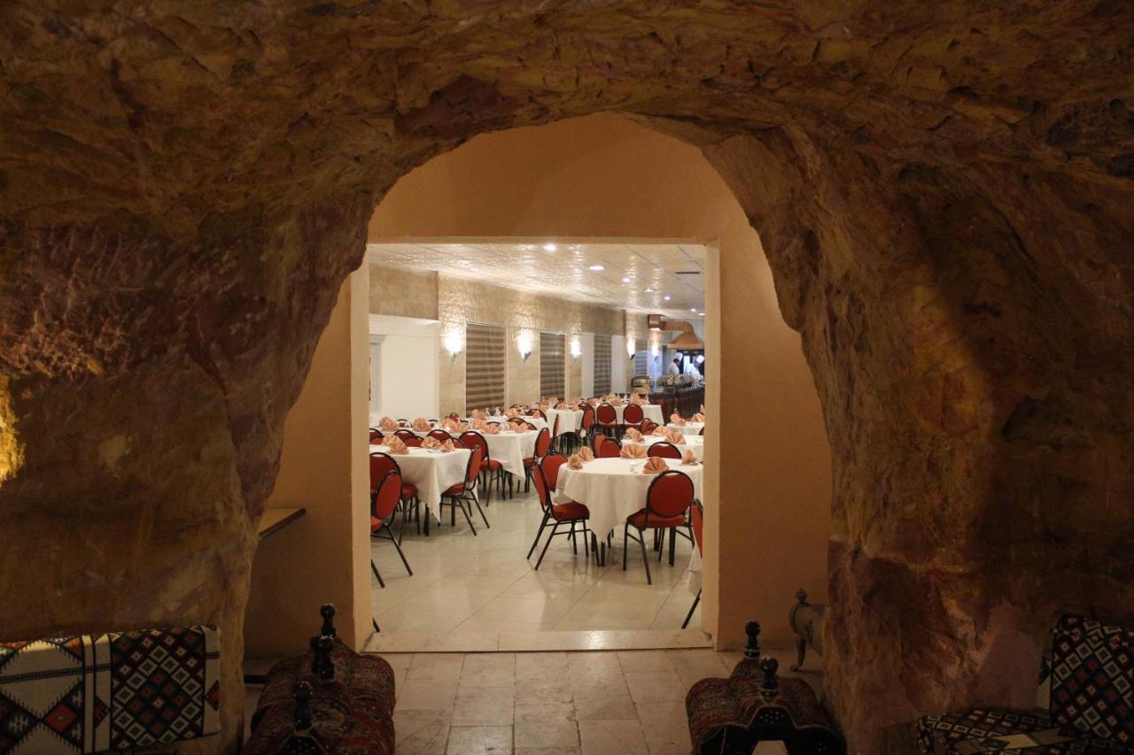Edom Hotel Wadi Musa Luaran gambar